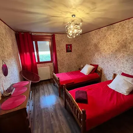 Familiale Au Coeur D Un Centre Equestre